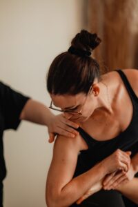 Formation perfectionnement massages dans son institut à Mérignac